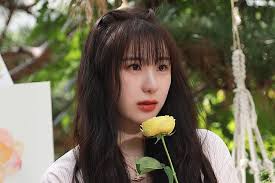 Lee Chae Yeon Announces Date For 1st-Ever Solo Comeback : r/kpop