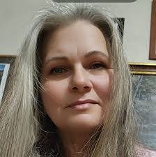 Angela Wise's Instagram, Twitter & Facebook