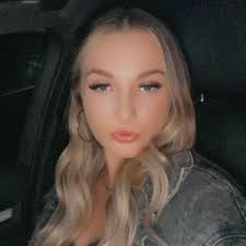 Danielle Reeves (@danmreeves7)