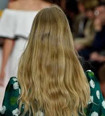 Frisur lange dünne haare frisuren für dünne haare. Frisuren Trends 2019 Diese Haarfarben Und Schnitte Sind Angesagt Wunderweib