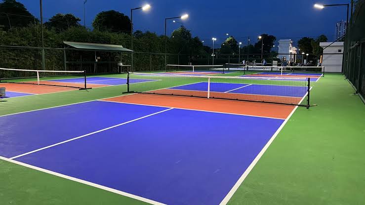 Mặt s&acirc;n pickleball