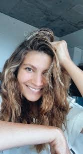 Samara Poole's Instagram, Twitter & Facebook