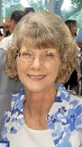 Sandra Sluss's Instagram, Twitter & Facebook