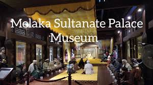 Empat batu nisan lama, dipercayai berasal dari zaman kesultanan melayu melaka ditemui penduduk di lorong bukit ranting, kampung bukit duyong, di sini. Muzium Istana Kesultanan Melaka Youtube