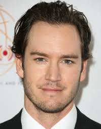 Franklin & Bash' Reunion: Mark-Paul Gosselaar Joins Breckin Meyer's 'Men at  Work' (Exclusive)