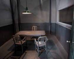 A Basic Stripped Down Interrogation Room That Would Serve As A Perfect Look For A Stage Set Up From A Different Angle Detective Aesthetic Room Akira Kurusu