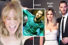 David de gea wurde am 07.11.1990 in madrid geboren. World Cup 2018 David De Gea Girlfriend Edurne Nearly Pops Out Of Bikini In Slow Mo Video Celebrity News Showbiz Tv Express Co Uk