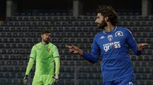 Gelbe karte (salernitana) coulibaly salernitana. Serie B Empoli 5 0 Alla Salernitana E Fuga Cittadella Secondo Gabriel Para Un Rigore A Menez Eurosport