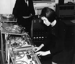 Here we have the flower song as played by the beautiful empress music box. Fibre Optic Flowers The Music Of Delia Derbyshire Jessica Hilo