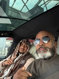 Allum Greg Street & DJDirtyLive Injecting back into the community for our  small business owners $1000 to Keisha Dickson for the Taco Tuesday last  night …. She made a fan out of the $$ 😂