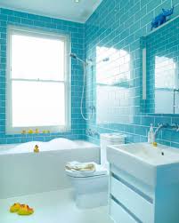 A pinterest inspired practical idea! Salle De Bain Deco Carrelage Metro Bleu Turquoise Blue Bathroom Tile Bathroom Interior Turquoise Bathroom