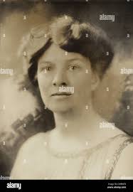 With her mother martha -Fotos und -Bildmaterial in hoher Auflösung