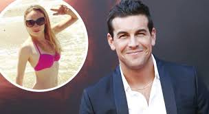 5 pies y 10 pulgadas. Asi Es Deborah Francois La Actriz Que Le Ha Robado El Corazon Al Sex Symbol Mario Casas Informalia Es
