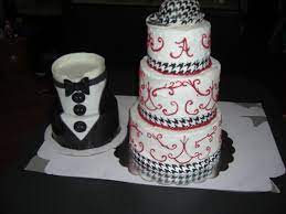 Pin By Kaila Cheramie On My Cakes Crimson Tide Wedding Crimson Wedding Alabama Weddings