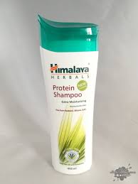 Berguna untuk mengangkat sel kulit mati secara lembut sekaligus menambah kilau alami wajah. Jatuh Cinta Dengan Himalaya Herbals Healthcare Lovely Bee