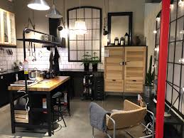 Vadholma Kjokkenoy Fra Ikea Fin Kombinasjon Med Svarte Fronter Og Eikefronter Ikea Kitchen Island Ikea Inspiration Apartment Style