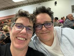 Kim Deshields's Instagram, Twitter & Facebook