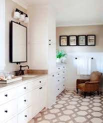 A luxurious clawfoot tub with ornate feet steals the spotlight in this retro bathroom designed by emily henderson. 30 Magnificent Ideas And Pictures Of 1950s Bathroom Tiles Designs