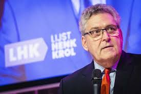 ɦɛnˈrikʏs kɔrˈneːlɪs maːˈriaː ˈɦɛnk ˈkrɔl; Henk Krol Lanceert Lijst Henk Krol Dit Voelt Als Een Compleet Nieuw Begin Politiek Ad Nl