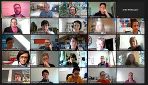 Gnadenhofbesitzer emanuel bekommt zwei körbe emanuel wanderte vor 18 jahren aus der schweiz in die steiermark aus, um seinem sohn näher zu sein. Europass Osterreich Added A New Photo Europass Osterreich