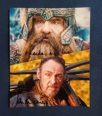 As a Wilfred and LotR fan, when I found out Elijah Wood would be at Steel  City Con last December, I knew I wanted to do a cosplay mashup. I present to