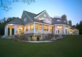 13 Shingle Style Homes Exterior Home Design Styles With Shingle Style Homes This Victorian Variati Shingle Style Architecture Shingle Style Homes Lake House
