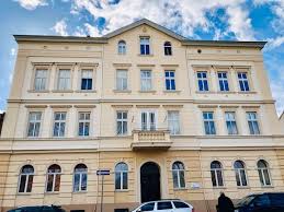Gern können sie vorab einen termin vor ort oder eine telefonische beratung vereinbaren. 3 Zimmer Wohnung Zu Vermieten Pfaffengasse 19 06886 Wittenberg Kreis Lutherstadt Wittenberg Mapio Net
