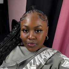 are there braiders with hair included?