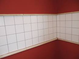 Fliesenspiegel Verkleiden In Der Kuche Fliesen Verkleidung Mit Indirekter Beleuchtung Fliesenspiegel Verkleiden Fliesenspiegel Fliesenverkleidung