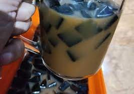 2.152 resep es cincau ala rumahan yang mudah dan enak dari komunitas memasak terbesar dunia! Es Cincau Sirup Merah Resep Es Cincau Sirup Gula Pandan Oleh Emma Aw Yang Kitchen Cookpad Larutkan Gula Merah Dan Gula Pasir Dalam 320ml Air Didihkan