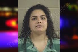 Adrianna Washington's Instagram, Twitter & Facebook