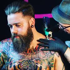 SUV down! 🔥 (IG) mocha_sq5 `s Audi SQ5 sorgt definitiv für Aufsehen, nicht  zuletzt durch den flauschigen Beifahrer. 🐶 📸: (IG) picturedesignfactory