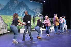 The film of the phenomenally successful rodgers and hammerstein musical was shot on lots of real locations. Encore Looking Back At The Sound Of Music On Broadway Laughingplace Com