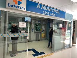 Parte do valor arrecadado com as apostas é repassada ao governo federal, que pode, então, realizar investimentos nas áreas de saúde, segurança, cultura e esporte, beneficiando toda a população. Ganhador De Aposta Da Mega Sena Feita Em Curitiba Retira O Premio De R 101 1 Milhoes Parana G1