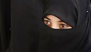 Upaya Membuka Cadar Muslimah Adalah Awal Penghianatan Kaum Yahudi di Madinah