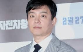 Lee Bum Soo: Berita, Foto, Video, Lirik Lagu, Profil & Bio