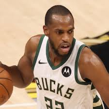 Giannis antetokounmpo, khris middleton, and paul george just did something no three players have done in a single postseason. Nba Playoffs Khris Middleton Knocks Out Young Hawks Sports Illustrated