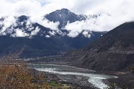 The canyon is slightly longer than the grand canyon with a length of 504.6 km. Yarlung Tsangpo Grand Canyon Wikipedia