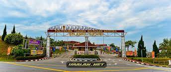Polytechnic of tuanku sultanah bahiyah (ptsb) was formerly known as polytechnic of kulim, is the 16th polytechnic under the ministry of higher education, malaysia. Politeknik Tuanku Sultanah Bahiyah Beautiful Landscapes Landscape Fun