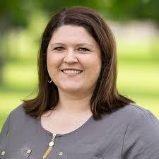 Amanda Carper's Instagram, Twitter & Facebook