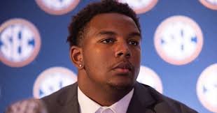 Draft Notebook: Deone Walker's stock is slipping heading into Scouting  Combine