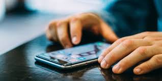 Toothpick and a credit card use a toothpick to gently pry up the screen protector at one of the corners. How To Remove A Glass Or Plastic Screen Protector Safely