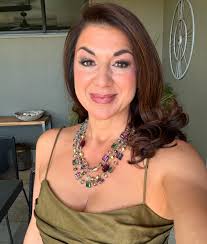 Wedding ready! I LOVED creating this style in the Sisterhood! Thanks  sisters! 🤩