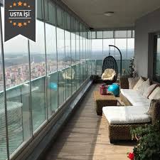 Beyaz renkten kasıt şeffaf camdır. Cam Balkon Katlanir Cambalkon Albert Genau