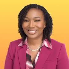 Heather Cripe's Instagram, Twitter & Facebook