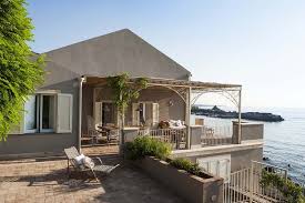 Ferienhaus Sizilien Direkt Am Meer La Vela Acireale Ferienhaus Sizilien Ferienhaus Italien Am Meer Ferienhaus Italien