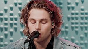 (• •) — Divorced For A Reason