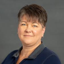 Kelli Wallin's Instagram, Twitter & Facebook