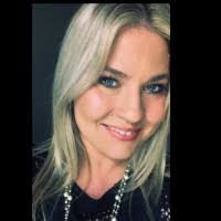 Mindy Newton's Instagram, Twitter & Facebook