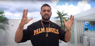 Eu fac atâția bani cât să îmi acopăr montajul, pentru că eu nu montez, nu am timp să montez. Dorian Popa A Dezvaluit Cati Bani Castiga Din Youtube Suma Incredibila Care Ii Intra Lunar In Cont